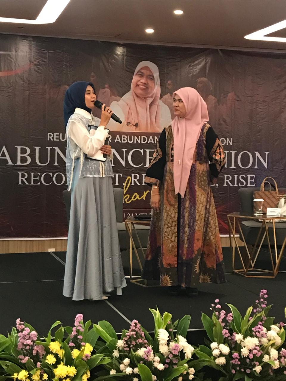 Teh Febby Live Stage Abundance Revolution